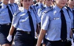 精灵变无删减在线观看